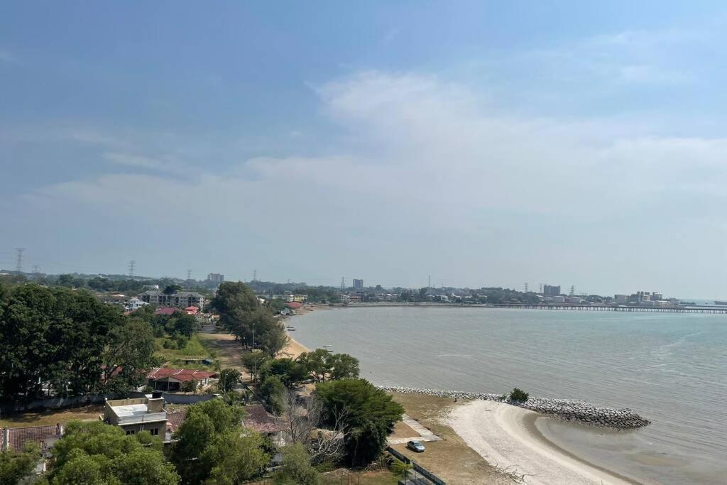 Port Dickson -Glory Beach Resort “Seaview” Unit~~ Exterior photo